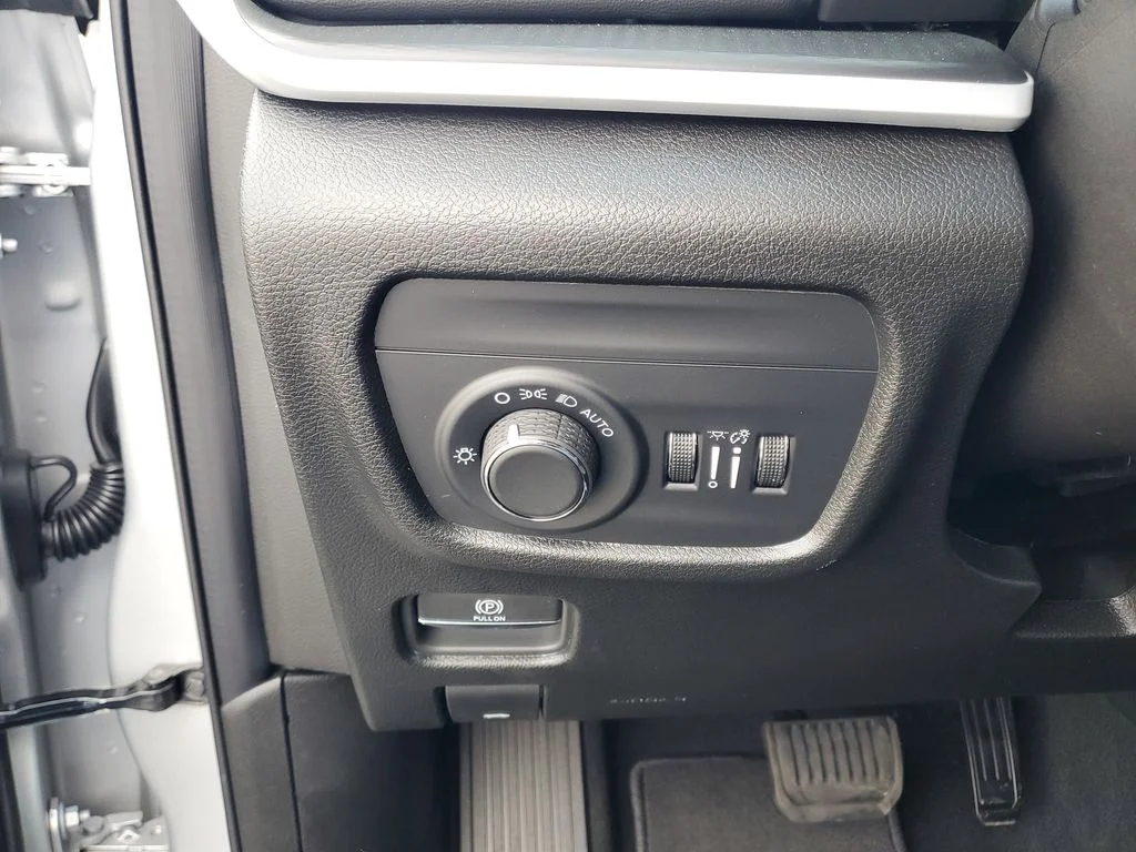2025 Jeep Grand Cherokee Altitude - Photo 11