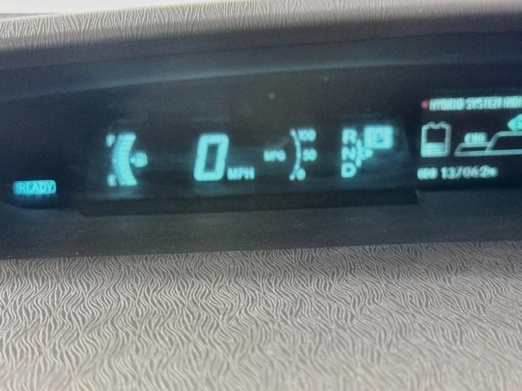 Used 2014 Silver Toyota Three image 14