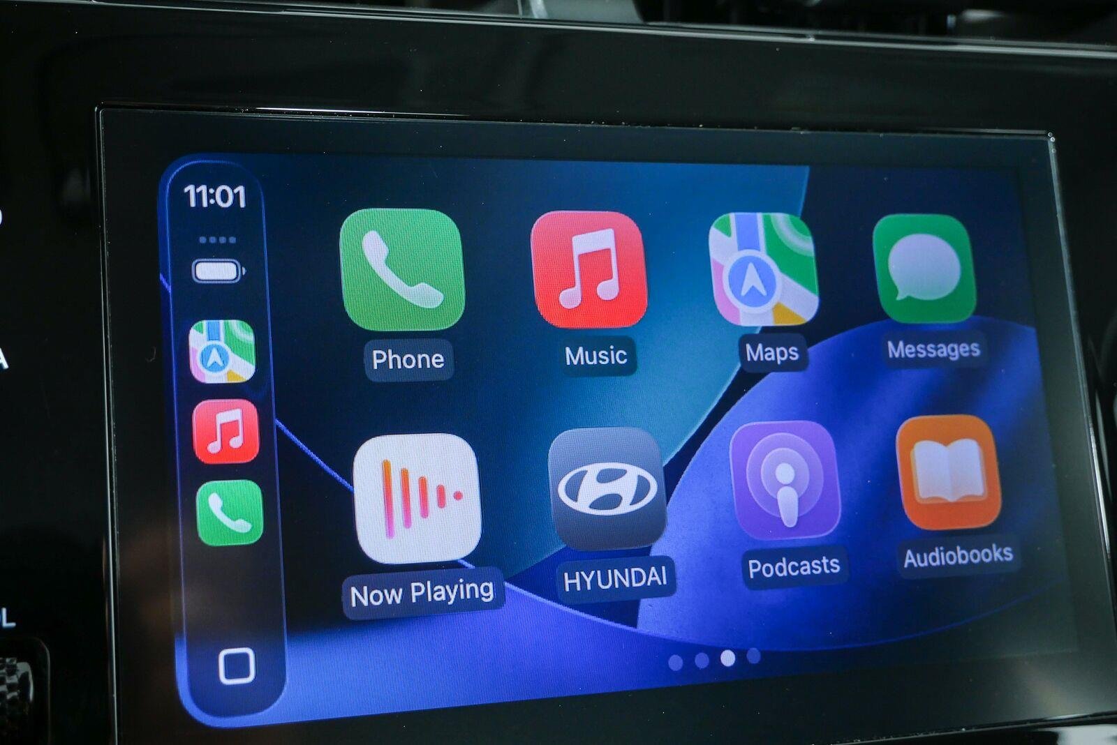 Used 2023 Portofino Gray Hyundai SE image 13