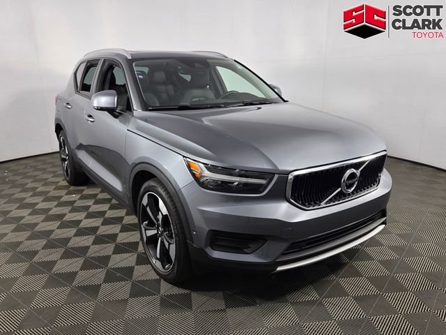 2019 Volvo XC40 T5 Momentum AWD's photo