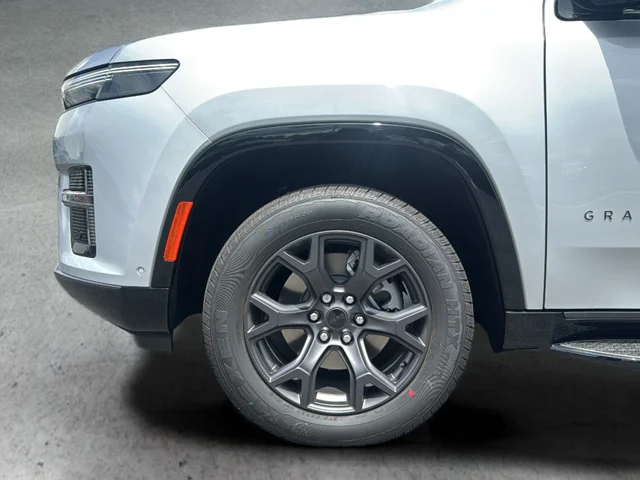 New 2026 Silver Zynith Jeep Limited Altitude image 33