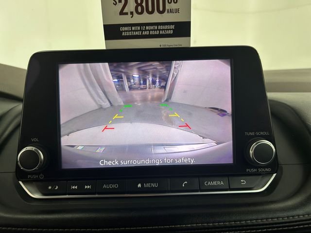 Used 2022 Silver Nissan SV image 26