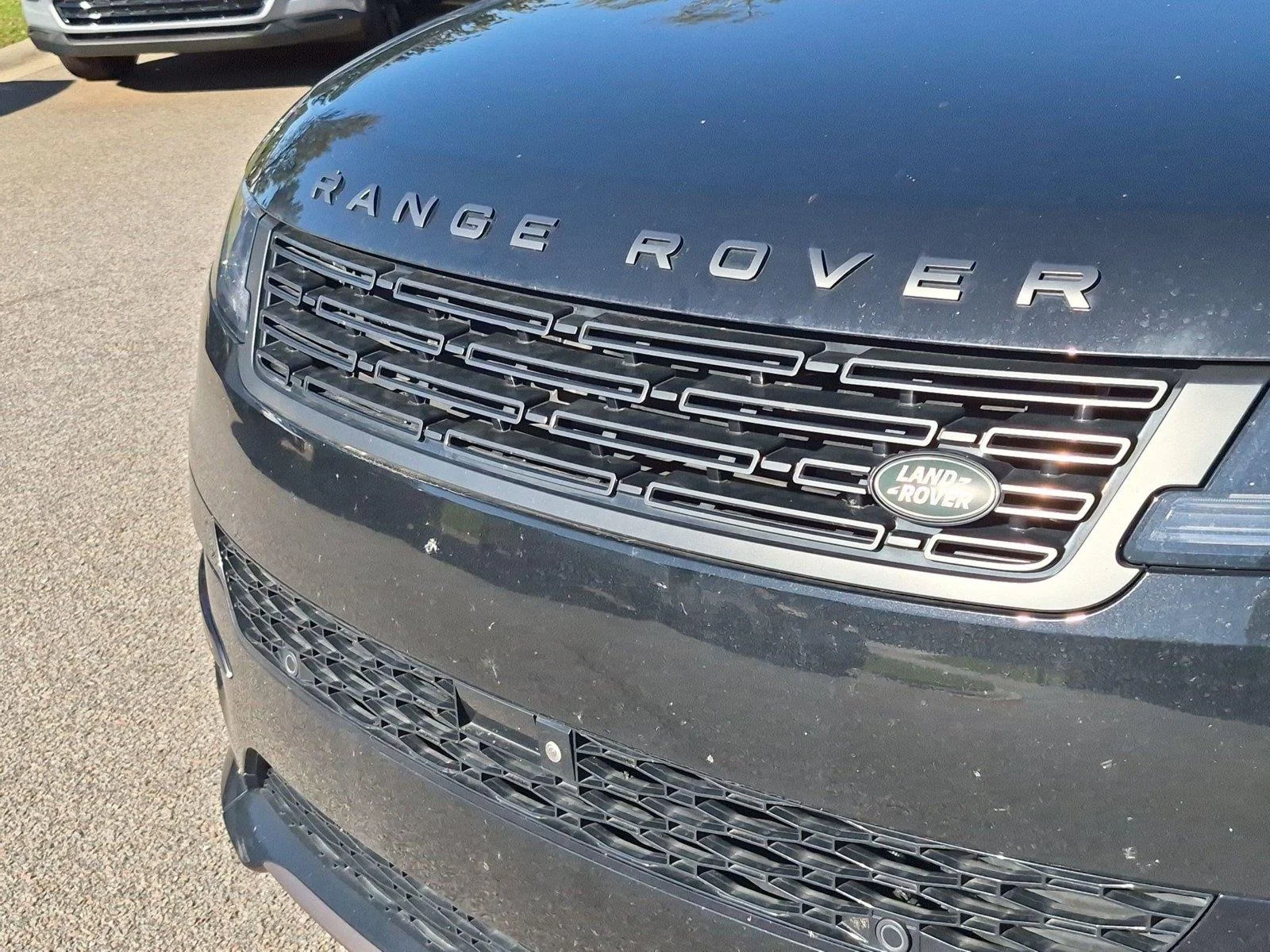 Used 2024 Santorini Black Metallic Land Rover Dynamic SE image 13