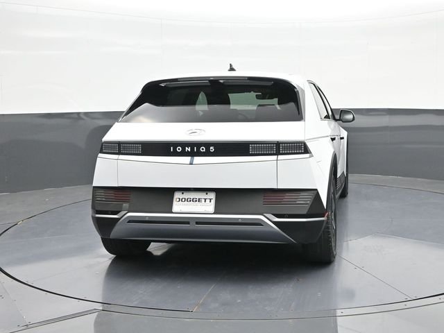 Used 2023 White Hyundai SEL image 11
