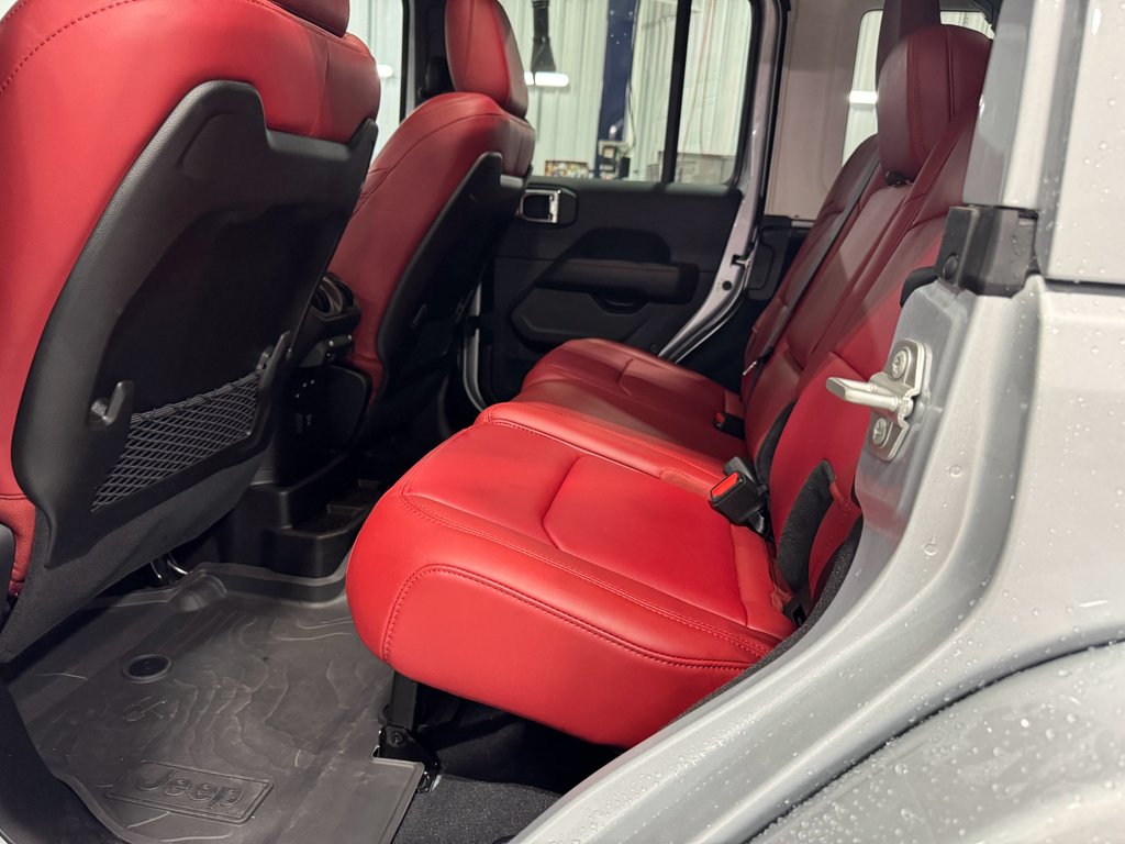 Used 2024 Silver Zynith Clearcoat Jeep Rubicon 392 image 7