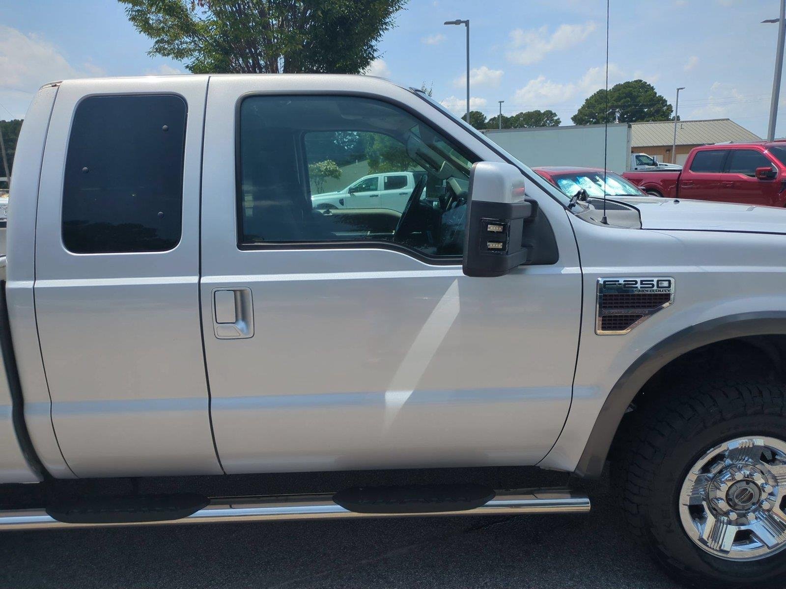 Used 2008 Silver Clearcoat Metallic Ford FX4 image 30
