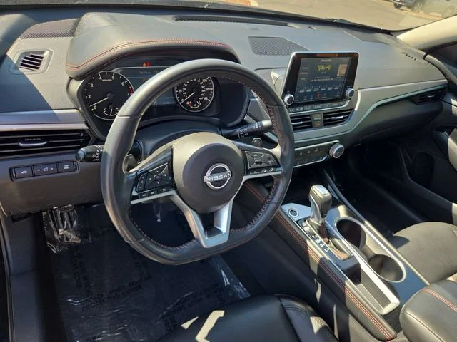 Used 2024 Super Black Nissan 2.5 SR image 10