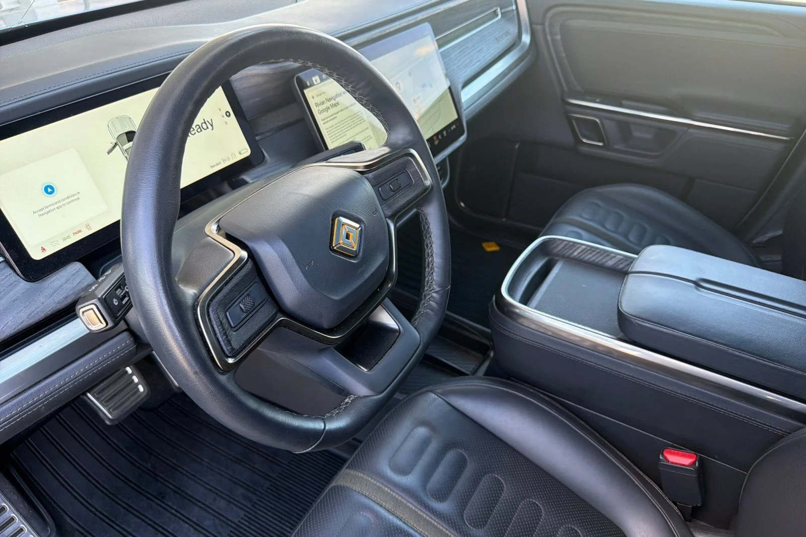 Used 2023  Rivian Adventure image 12