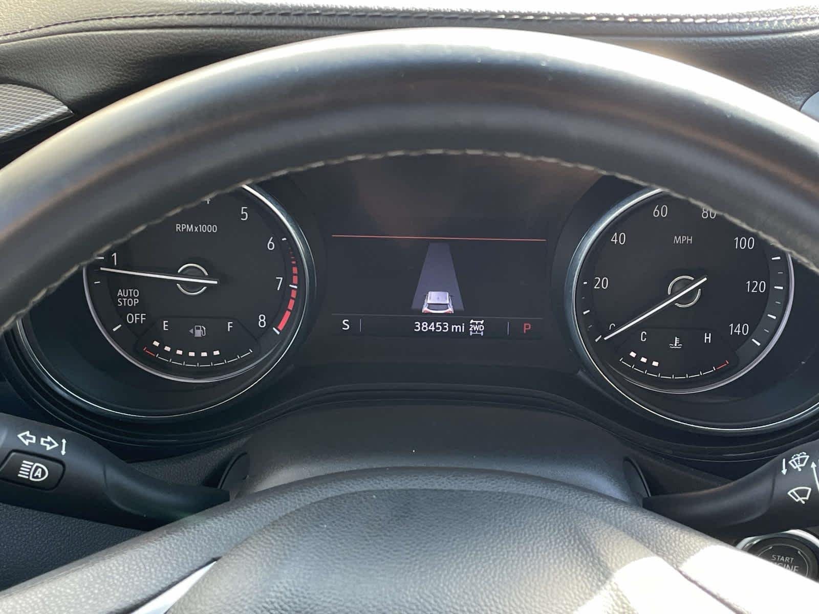 Used 2022 Summit White Buick Select image 3