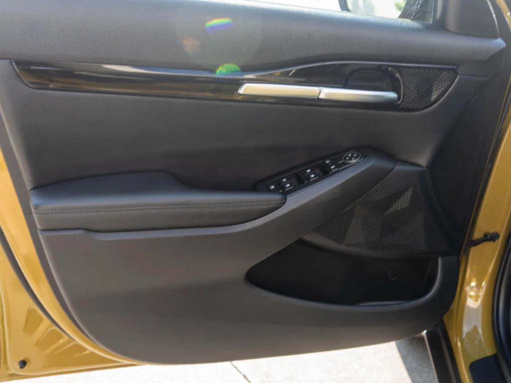 Used 2024 Green Kia S image 25
