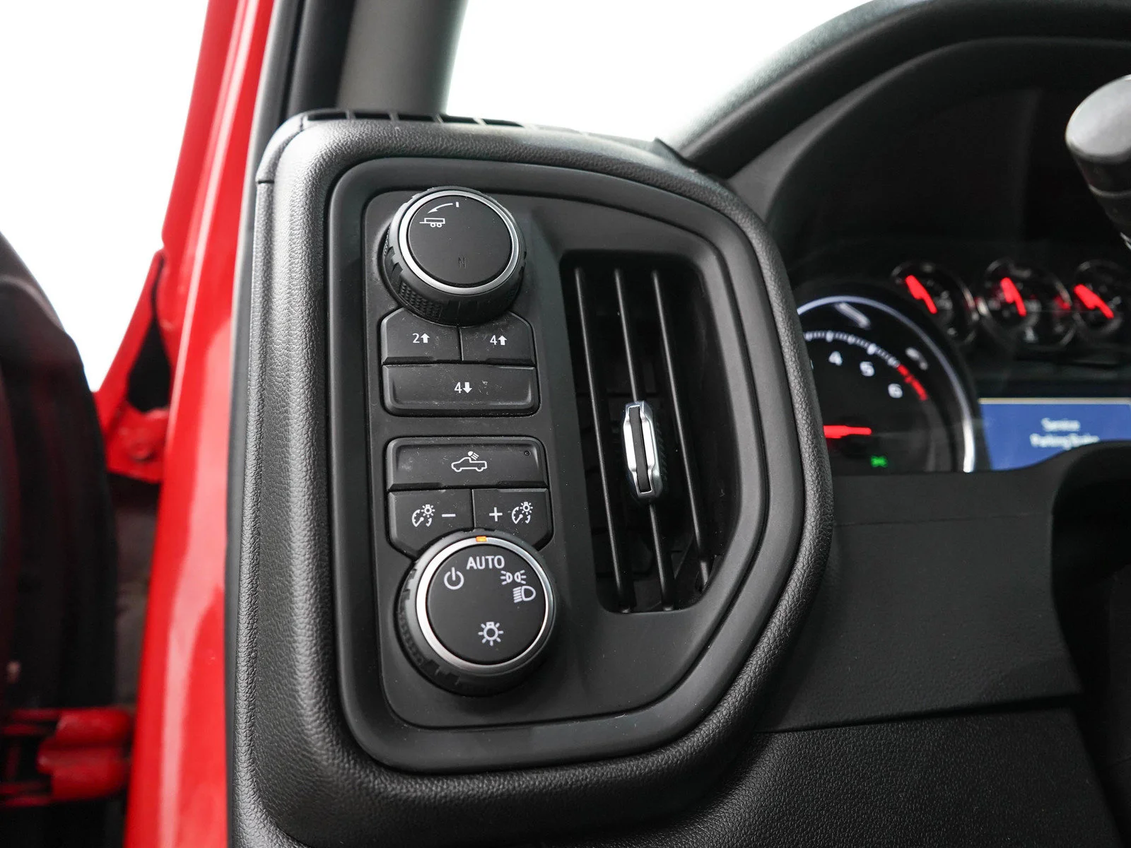 Used 2022 Cherry Red Tintcoat Chevrolet 4WD Crew Cab 159 Custom image 24