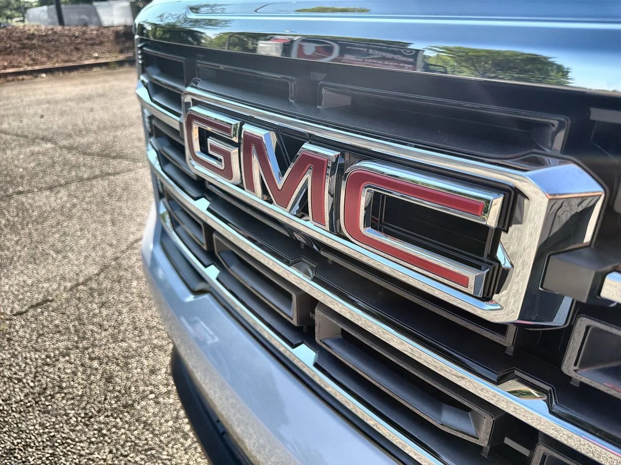 New 2026 Summit White GMC Elevation image 26