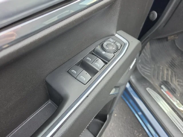 Used 2022 NORTHSKY BLUE METALLIC Chevrolet RST image 13