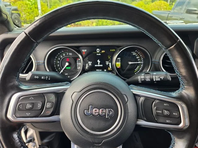 Used 2021 Silver Jeep Unlimited Rubicon 4xe image 26