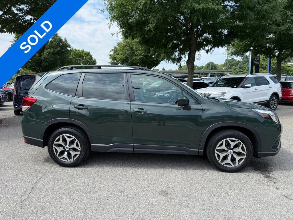 Used 2023 Green Subaru Premium image 11