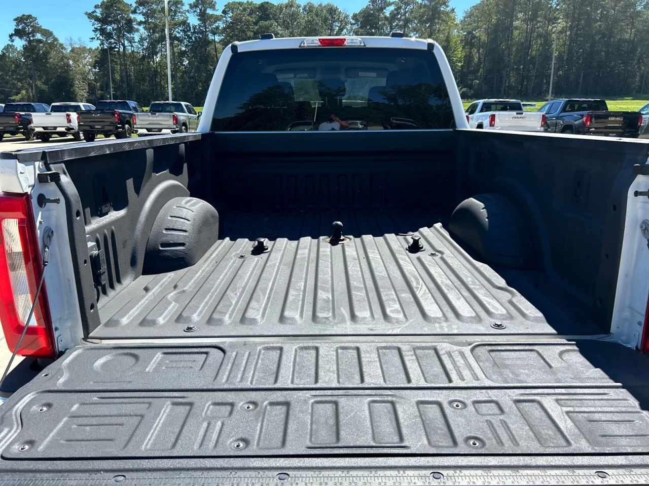 Used 2023 White Ford XL image 7