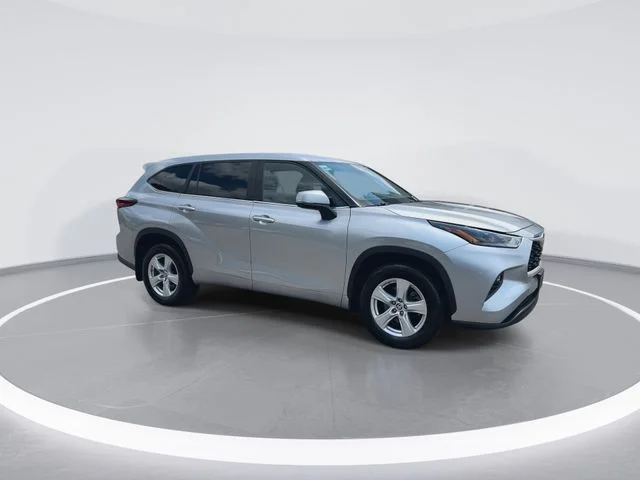 Used 2024 Silver Toyota LE image 9