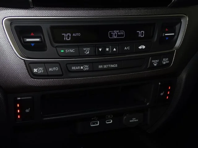 New 2026 Platinum White Pearl Honda RTL image 20