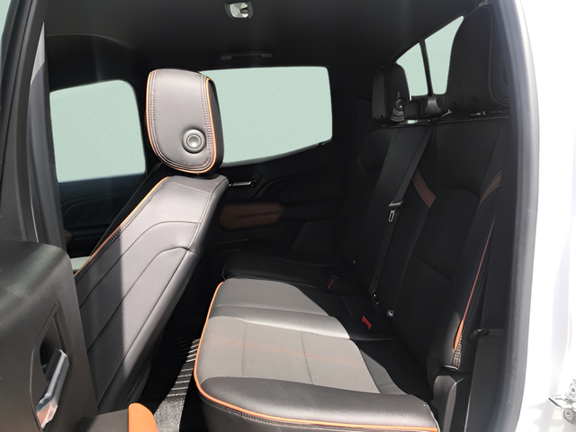 2023 GMC Canyon AT4 - Photo 12