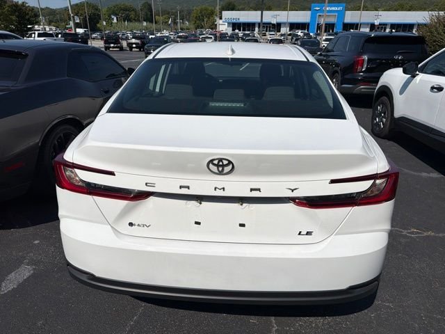 Used 2025 Ice Toyota LE image 11