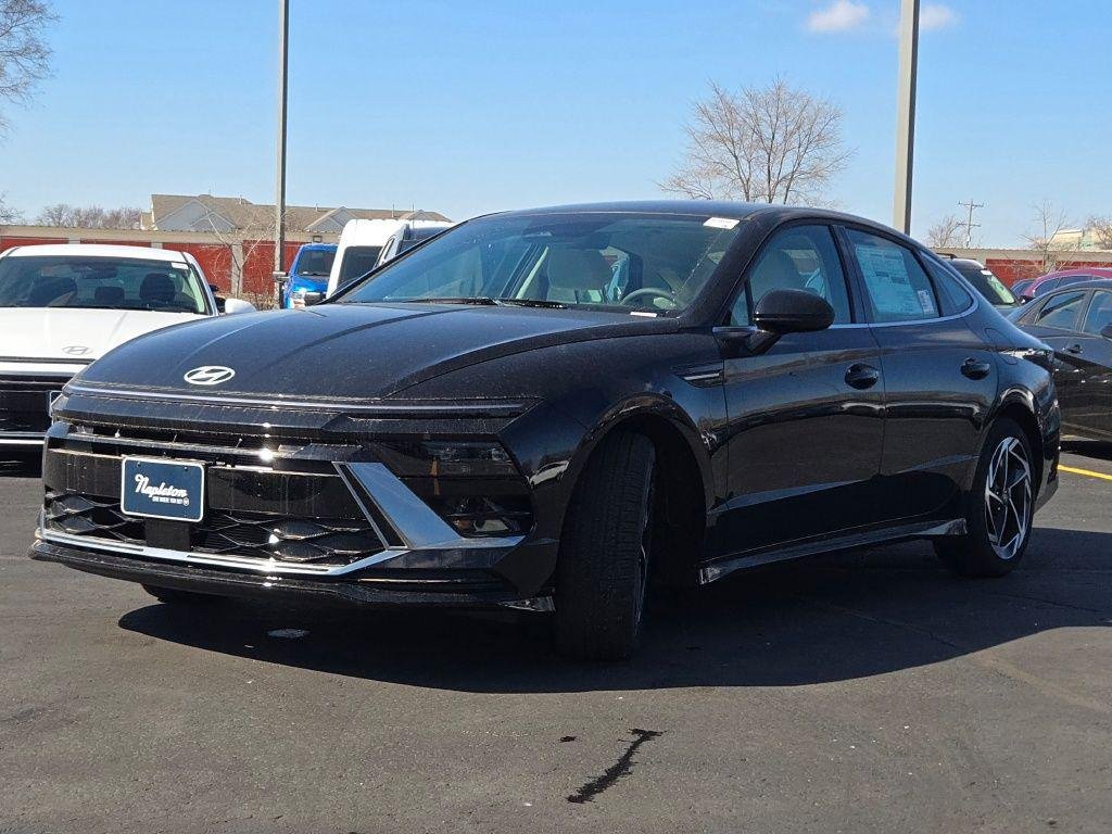 New 2026 Black Hyundai SEL Sport image 6