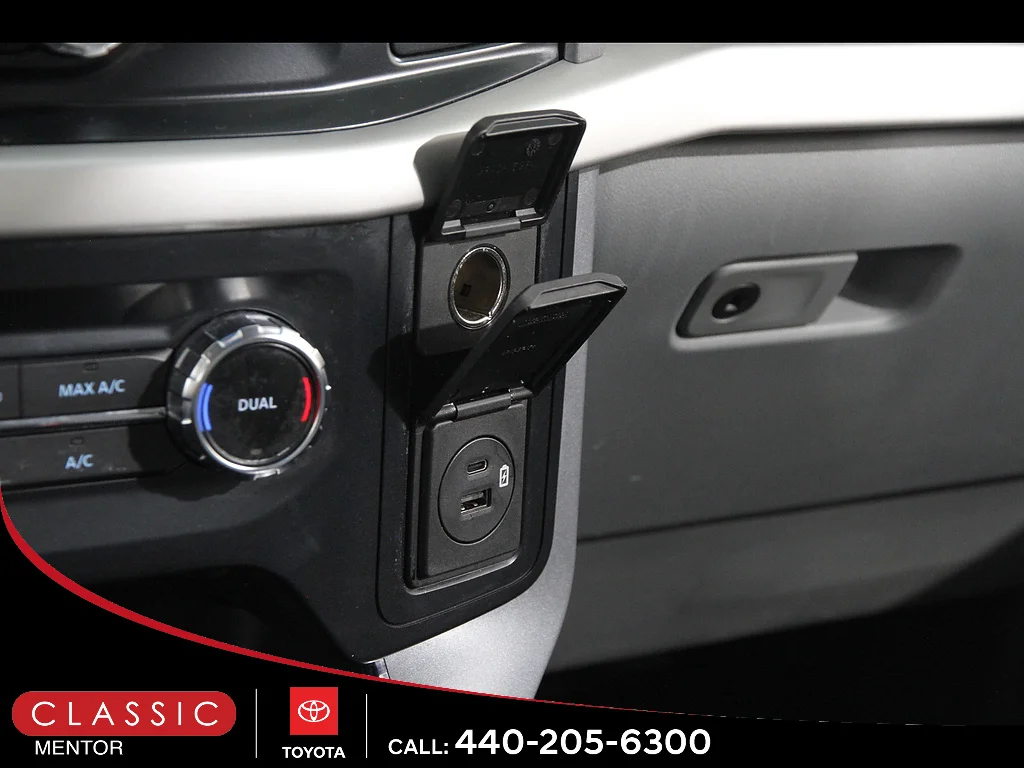 Used 2022 GRAY Ford XLT image 16