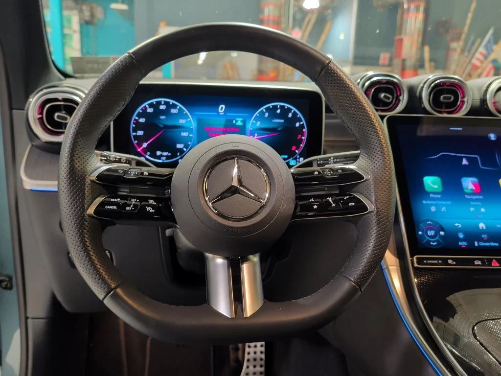 Used 2026 Silver Mercedes-Benz GLC 300 image 2