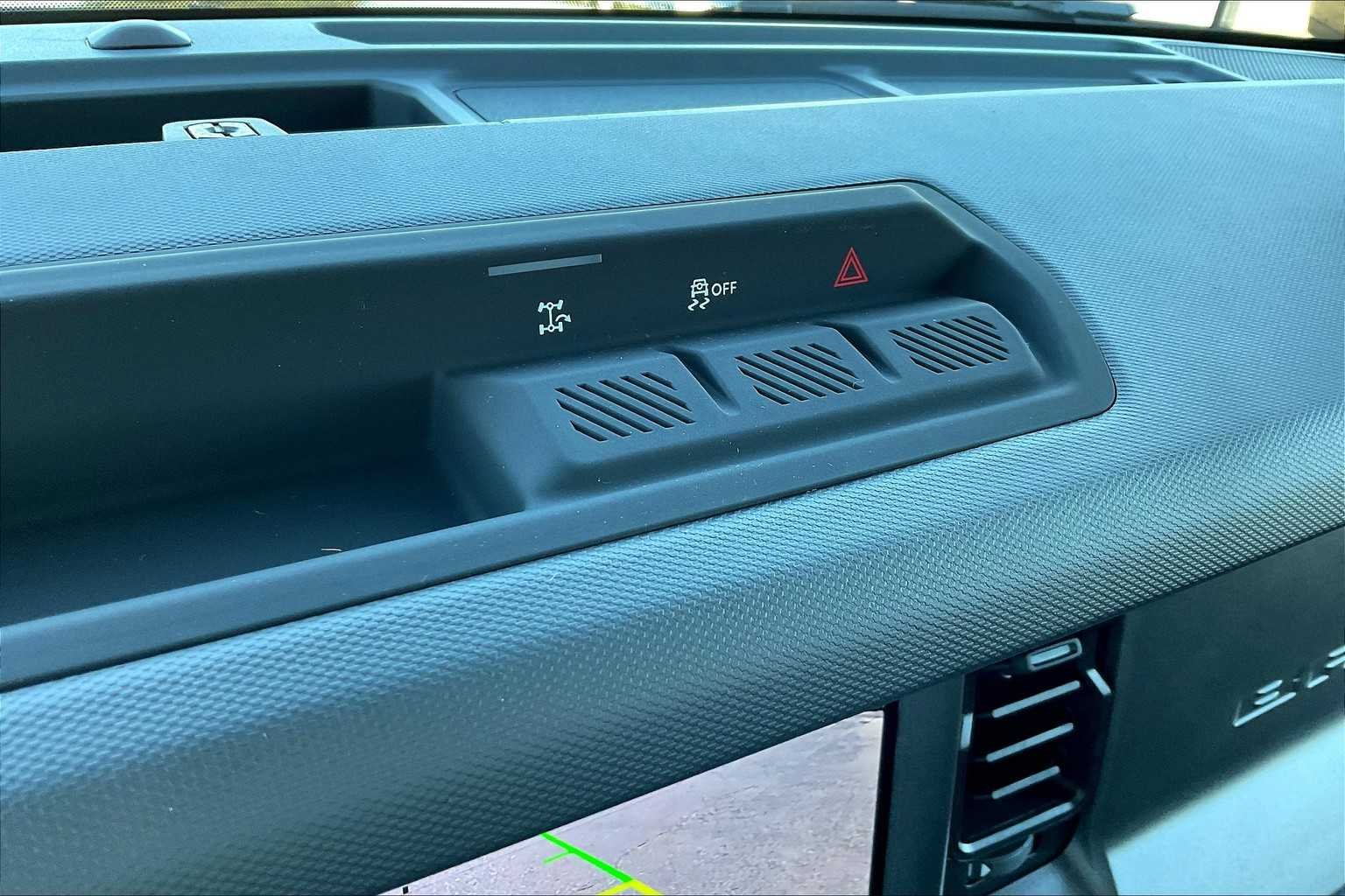 2025 Ford Bronco 4-Door Base - Photo 18