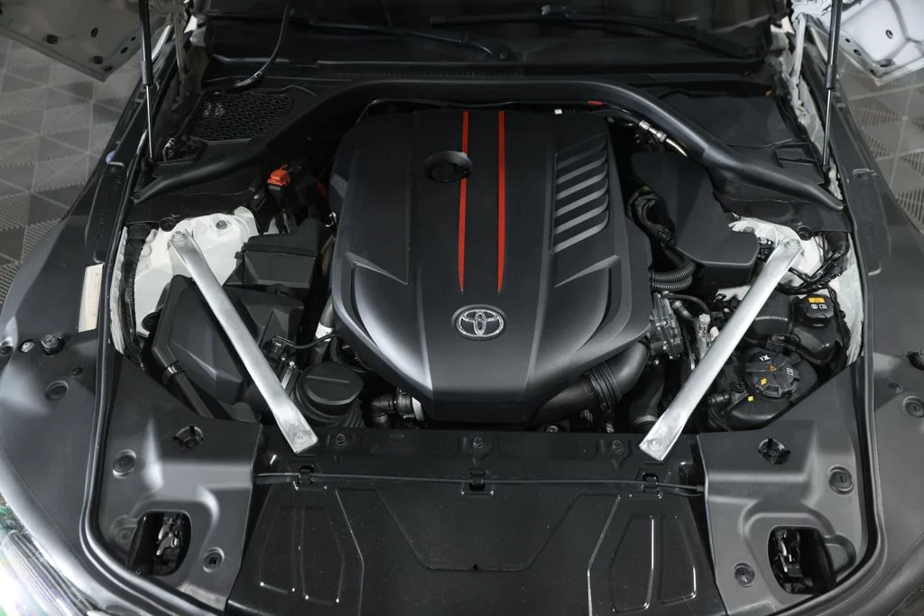 Used 2022 White Toyota 3.0 image 35