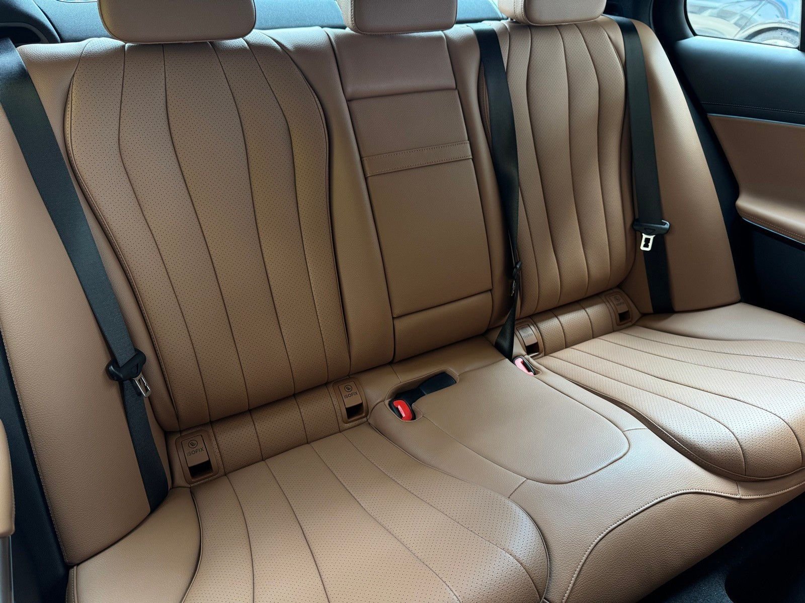 New 2026 Graphite Grey Metallic Mercedes-Benz E 350 image 17