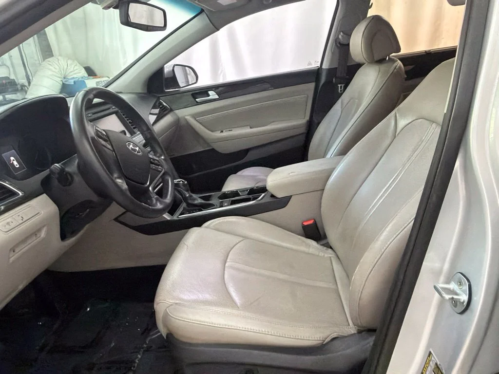 Used 2015 Silver Hyundai Limited image 13
