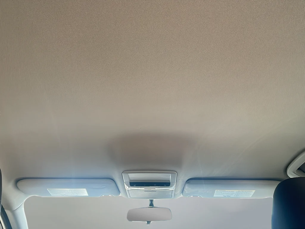 Used 2019 White Nissan 2.5 S image 19