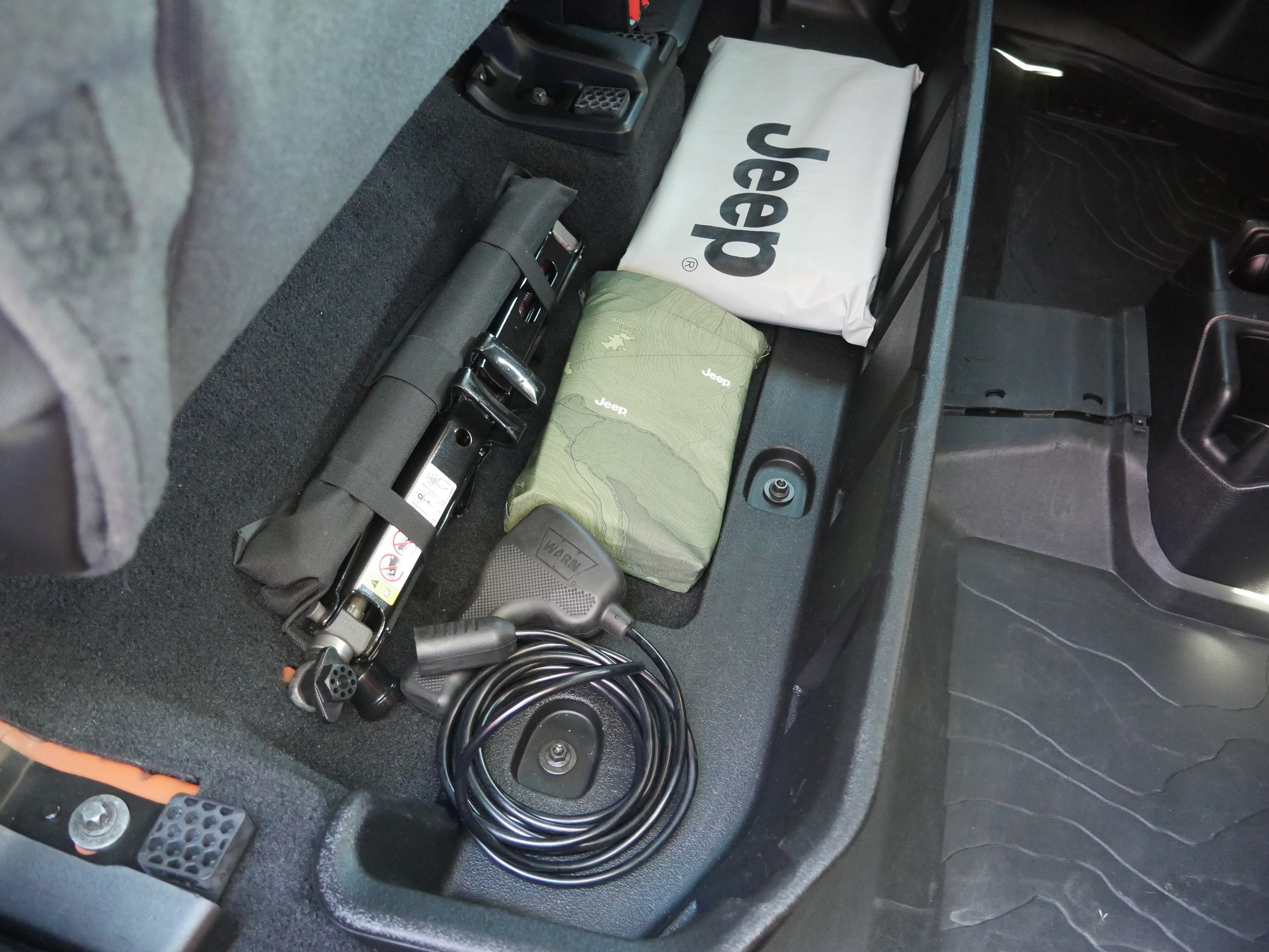 Used 2020 Punkn Clearcoat Metallic Jeep Rubicon image 33