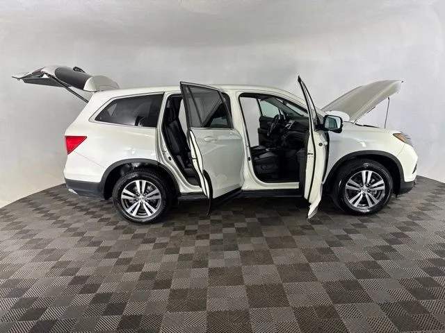 Used 2018 White Honda EX-L image 17