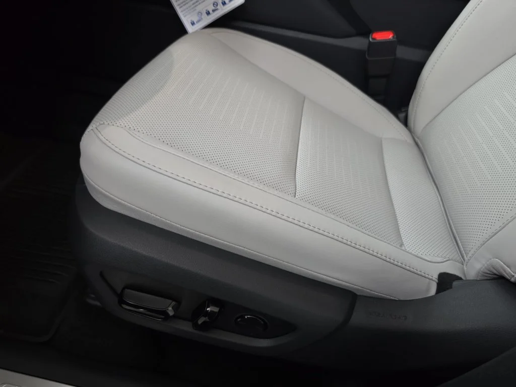 New 2026 Caviar Lexus PREMIUM AWD image 26
