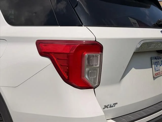 Used 2020 White Ford XLT image 9