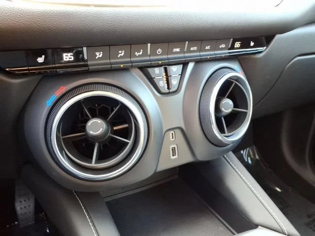 Used 2025 Summit White Chevrolet 2LT image 22