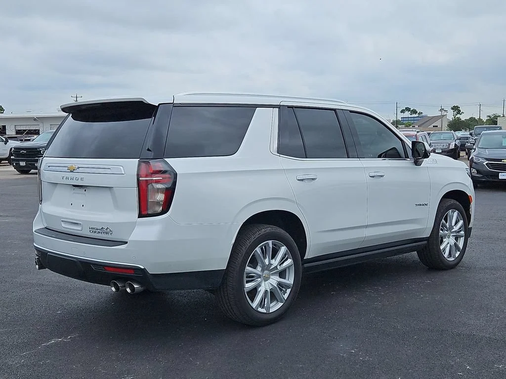 Certified Used 2021 IRIDESCENT PEARL TRICOAT Chevrolet High Country image 6