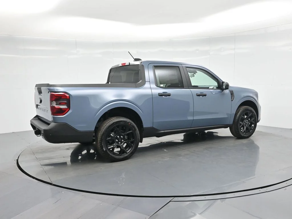 New 2025 Azure Gray Metallic Tri-Coat Ford XLT image 53