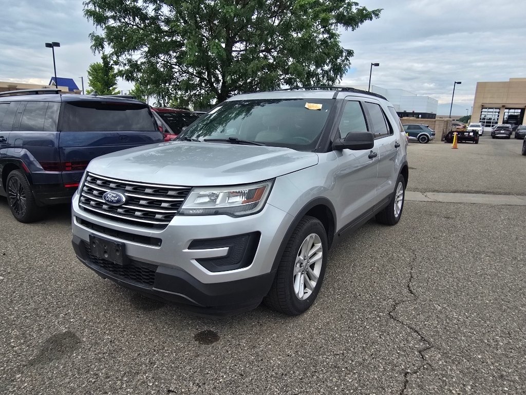 Used 2016 Ingot Silver Metallic Ford Base image 11