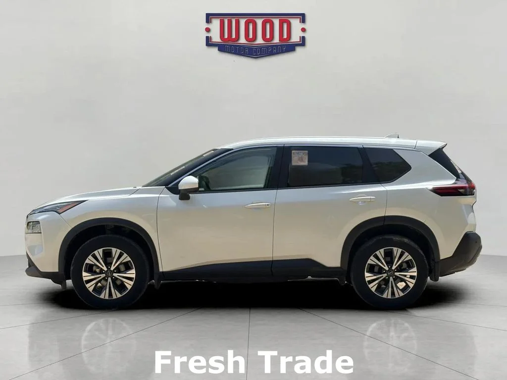 Used 2023 Pearl White Tricoat Nissan SV image 4