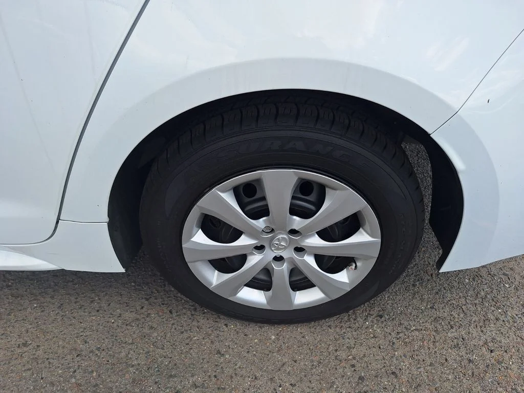 2024 Toyota Corolla LE - Photo 24