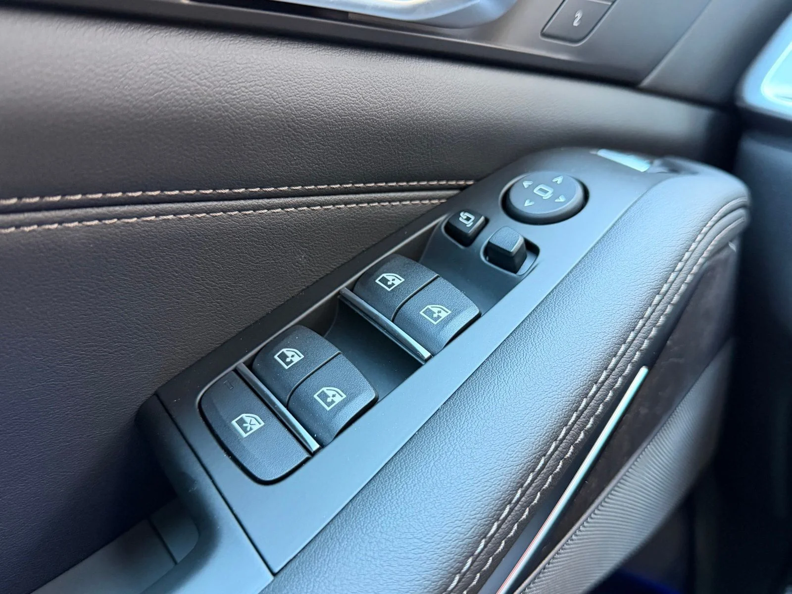 New 2026 Manhattan Green Metallic BMW xDrive40i image 23