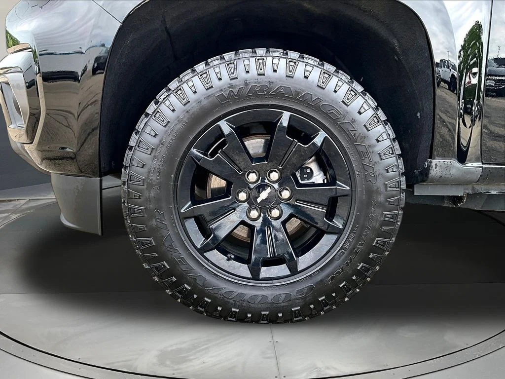 Certified Used 2021 Black Chevrolet Z71 image 34