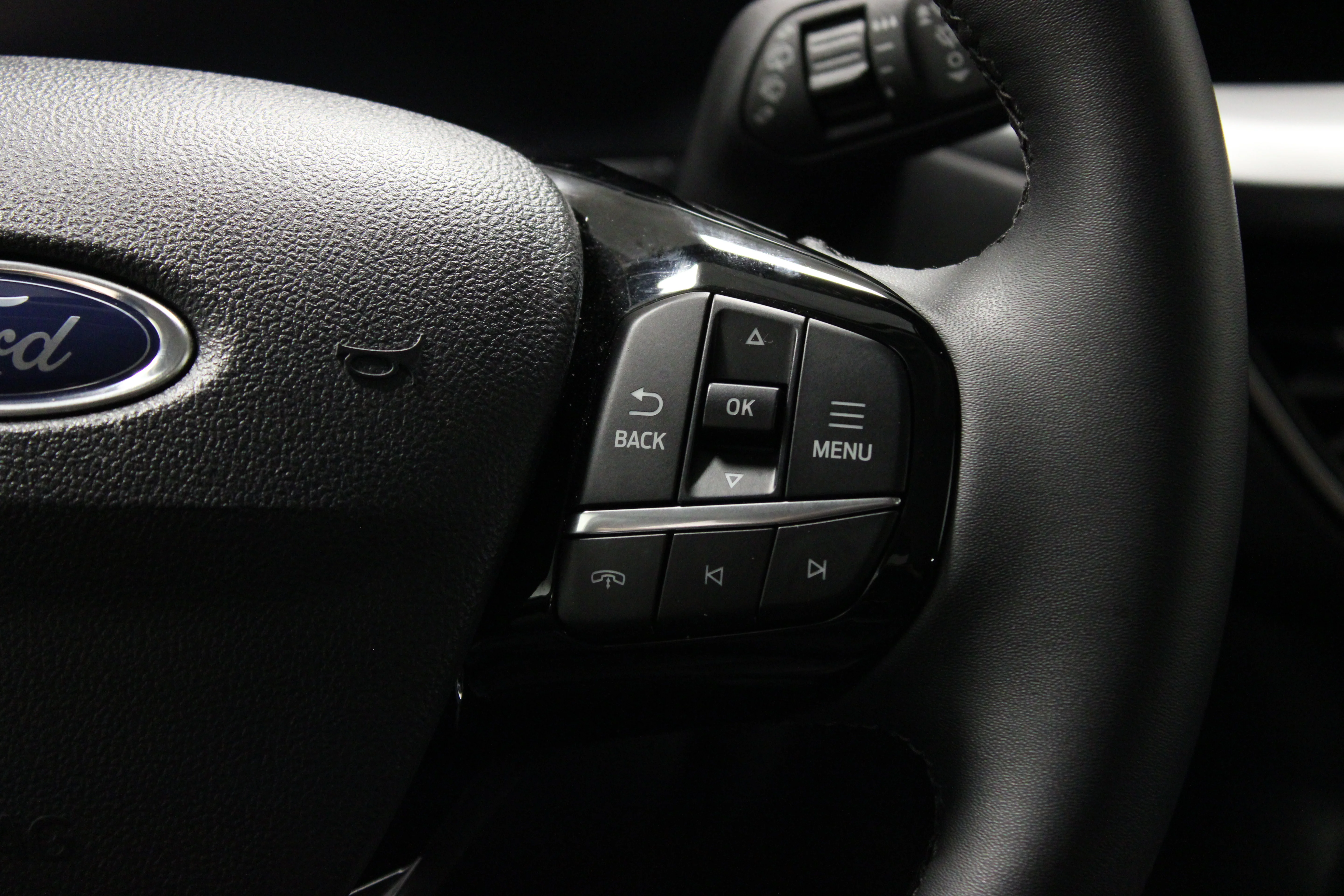 Used 2023 Gray Metallic Ford PHEV image 23