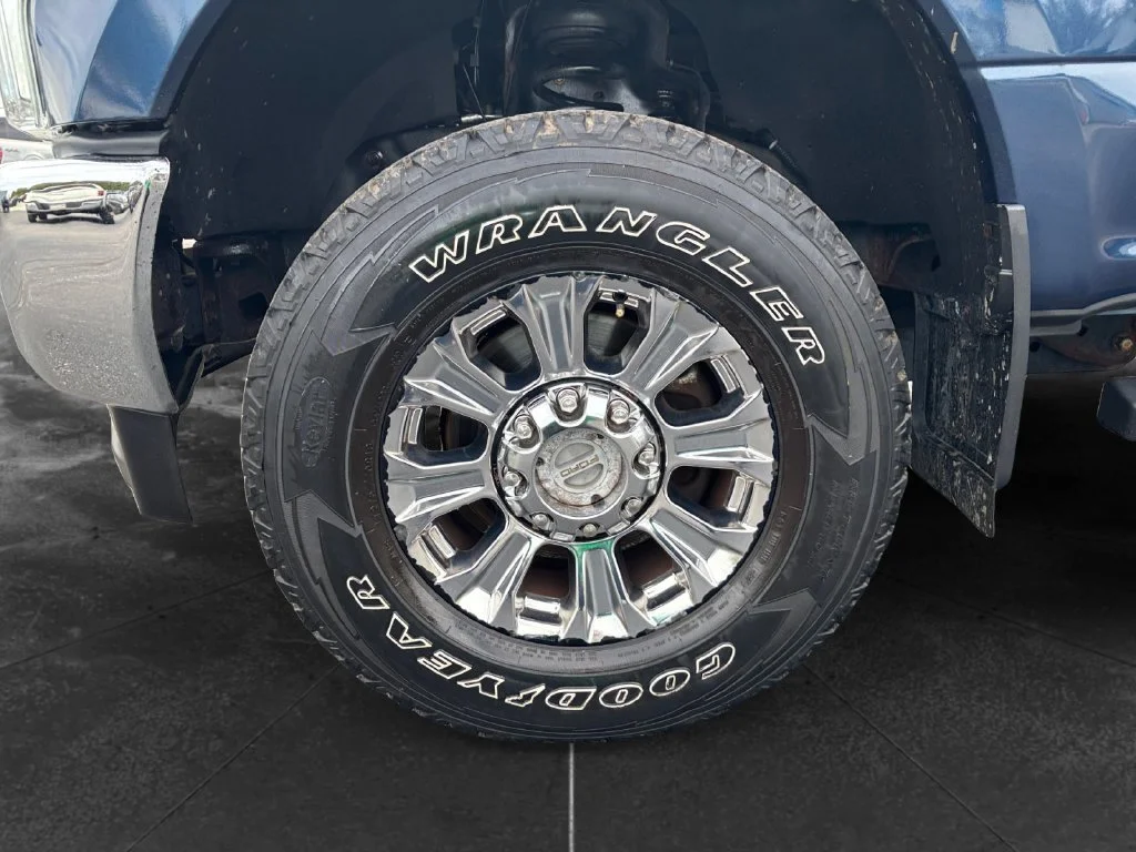 Used 2017 Blue Ford XLT image 15