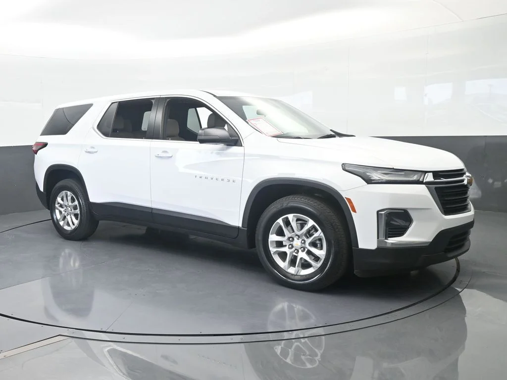 Used 2022 Summit White Chevrolet LS image 8