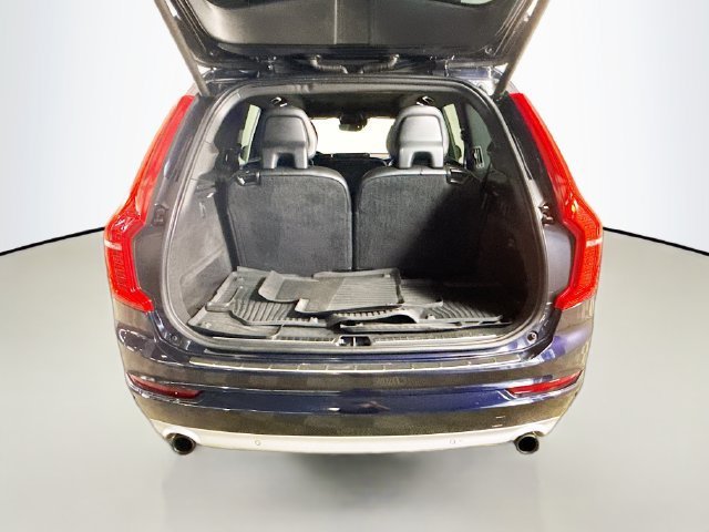 Used 2019 Magic Blue Metallic Volvo Momentum image 31