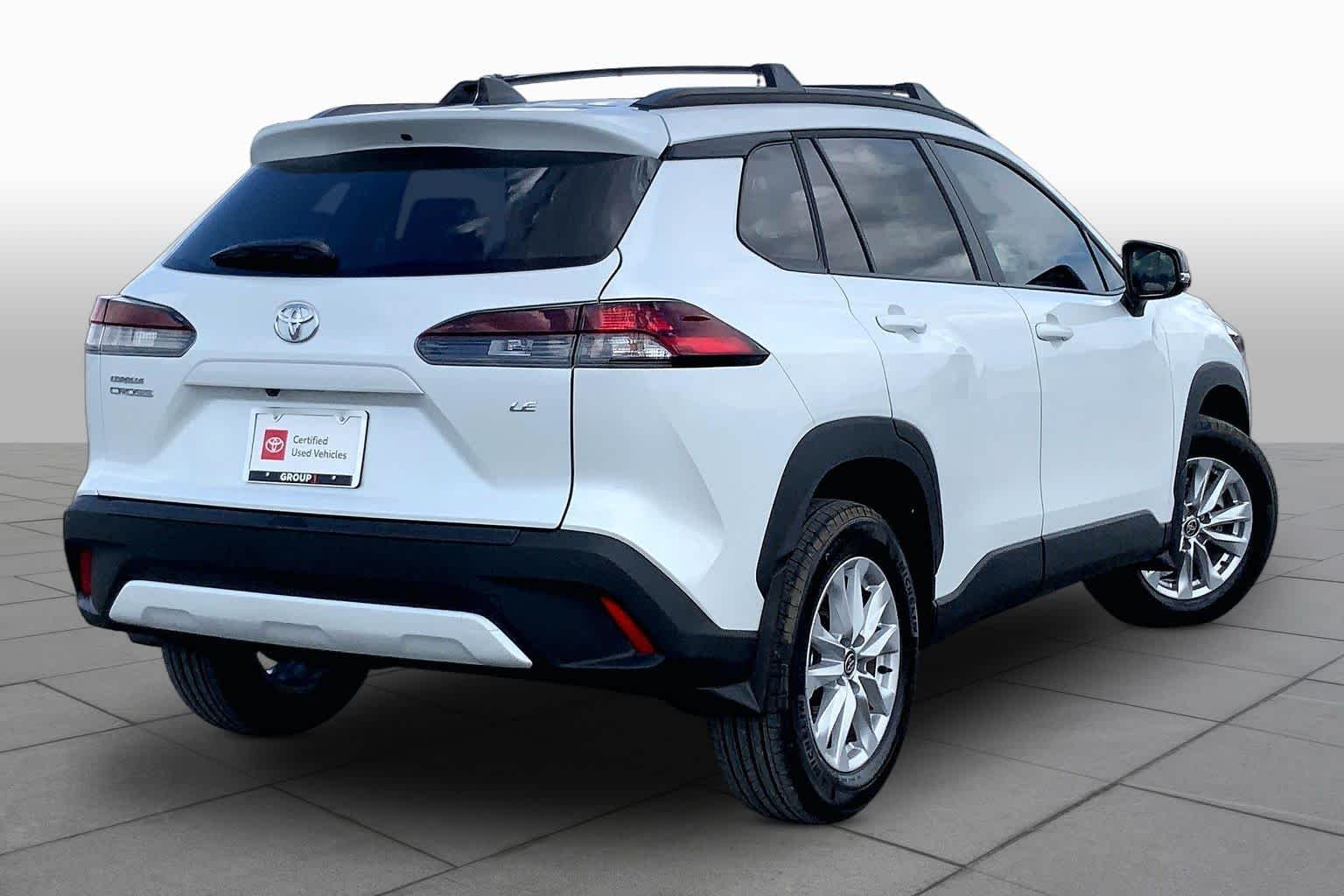 Used 2026 Wind Chill Pearl Toyota LE image 13