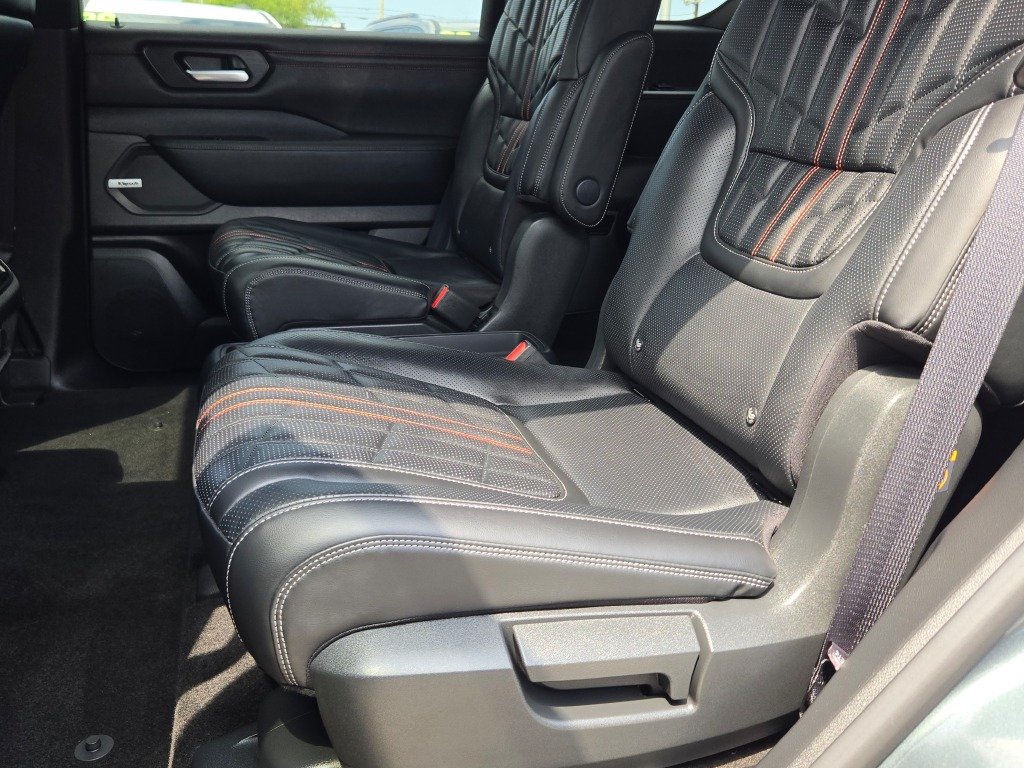 Used 2026 White Nissan PRO-4X image 18